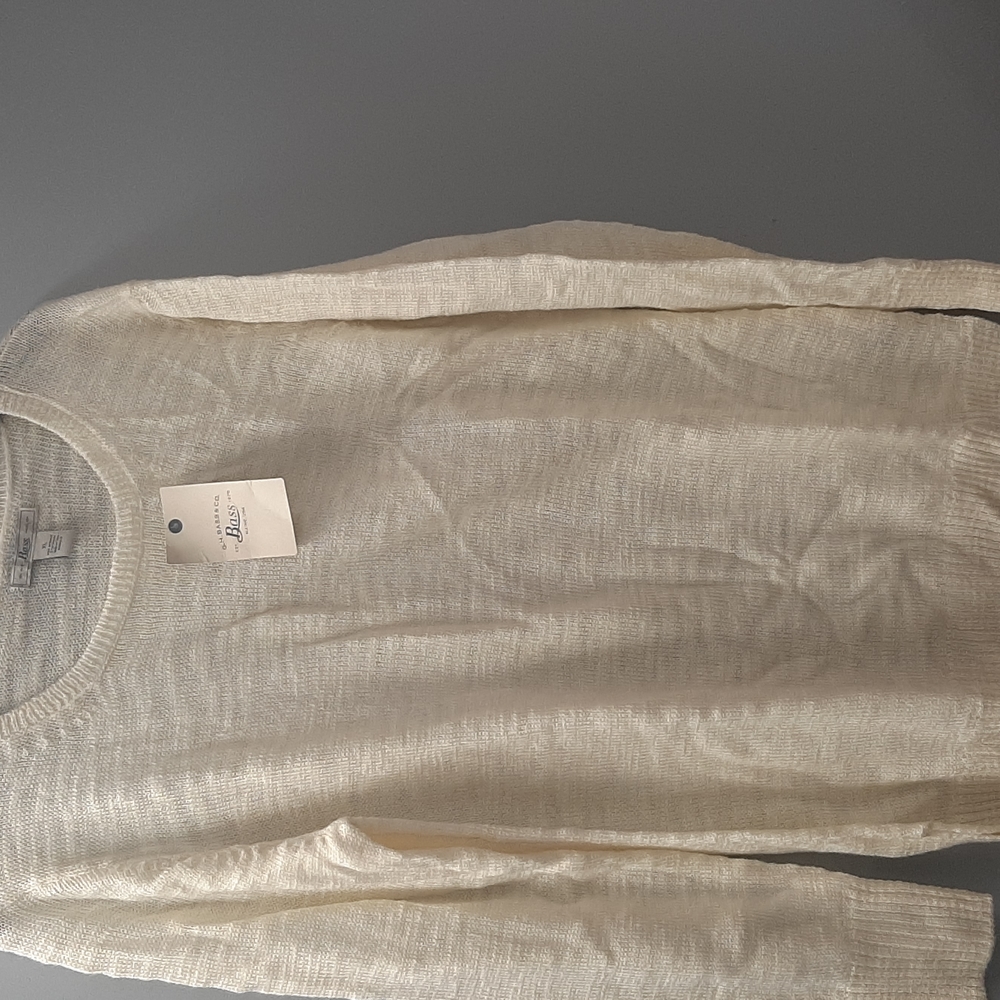 Bass sweater nwt